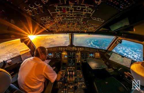 "Sunrise in the Office" (Karim Nafatni/500px.com)