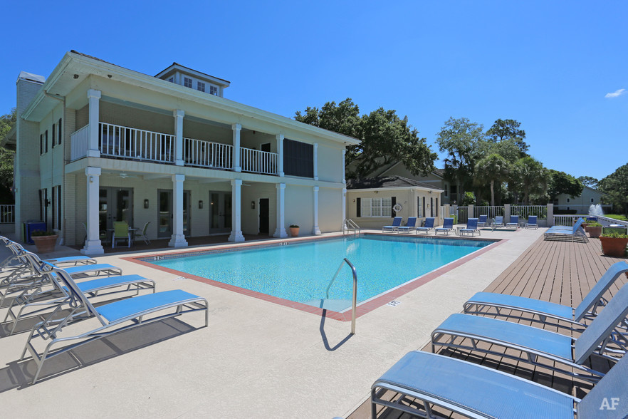 tradition-at-palm-aire-sarasota-fl-building-photo