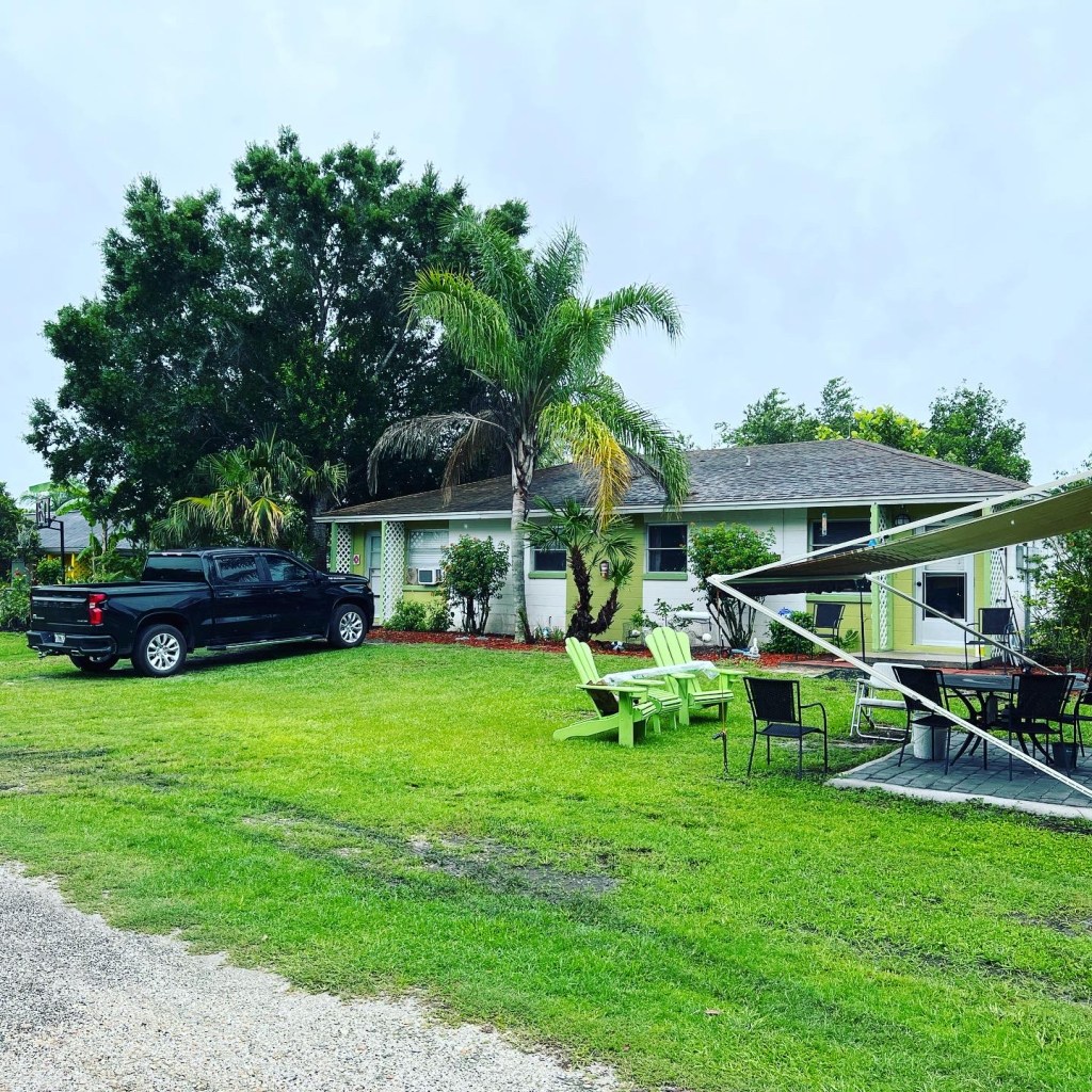 ** Recent Sale ** 11-unit Multifamily Complex in SW&nbsp;Florida